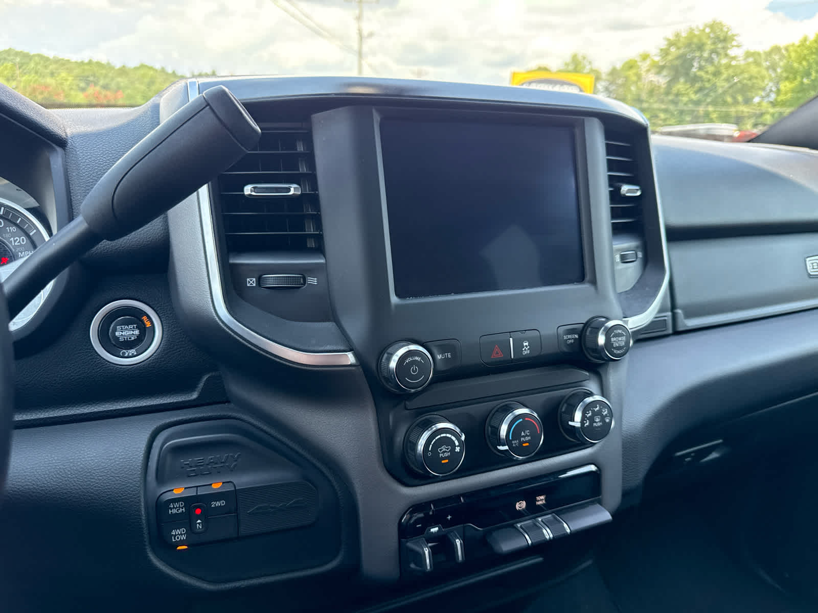 2024 RAM 3500 Big Horn Crew Cab 4x4 8' Box