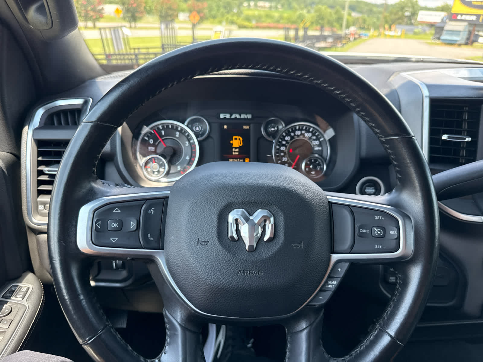 2024 RAM 3500 Big Horn Crew Cab 4x4 8' Box