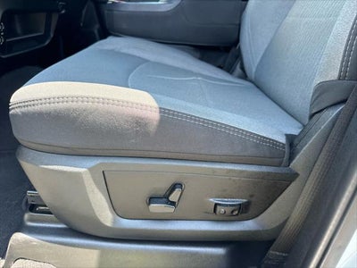 2024 RAM 3500 Big Horn Crew Cab 4x4 8' Box