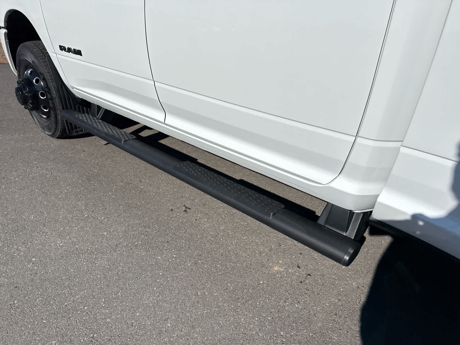 2024 RAM 3500 Laramie Crew Cab 4x4 8' Box