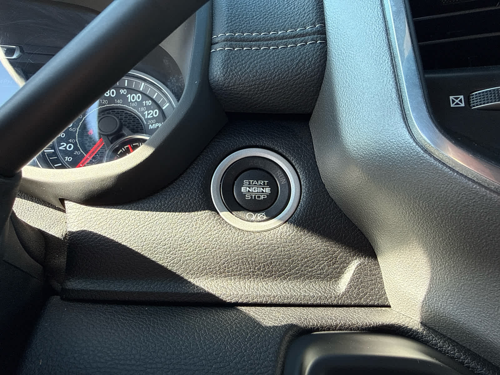 2024 RAM 3500 Laramie Crew Cab 4x4 8' Box