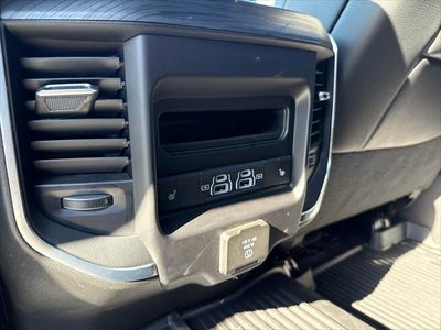 2024 RAM 3500 Laramie Crew Cab 4x4 8' Box