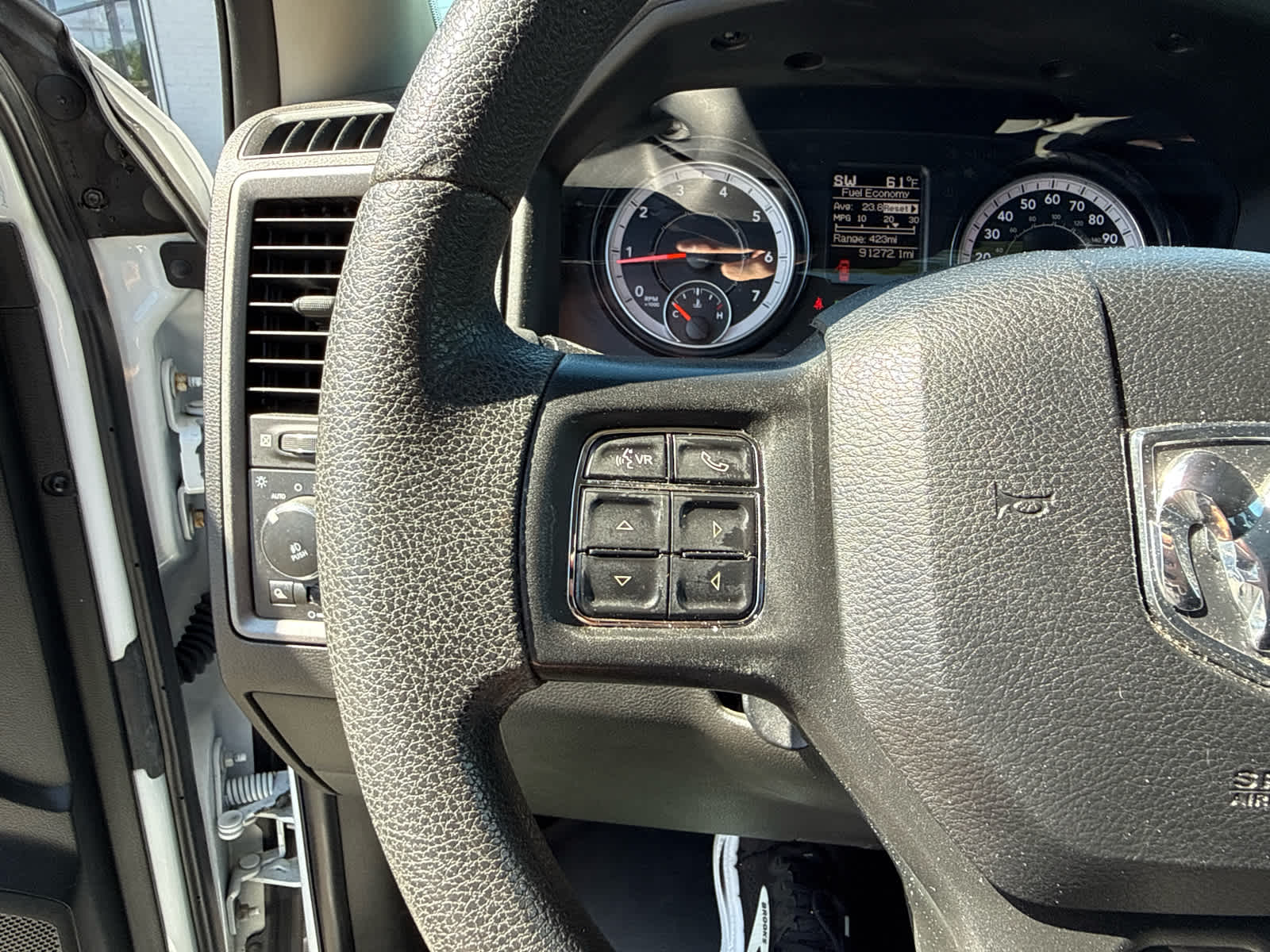 2020 RAM 1500 Classic Tradesman Crew Cab 4x4 5'7' Box