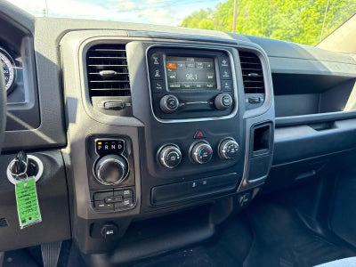 2020 RAM 1500 Classic Tradesman Crew Cab 4x4 5'7' Box