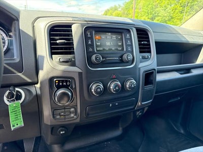 2020 RAM 1500 Classic Tradesman Crew Cab 4x4 5'7' Box
