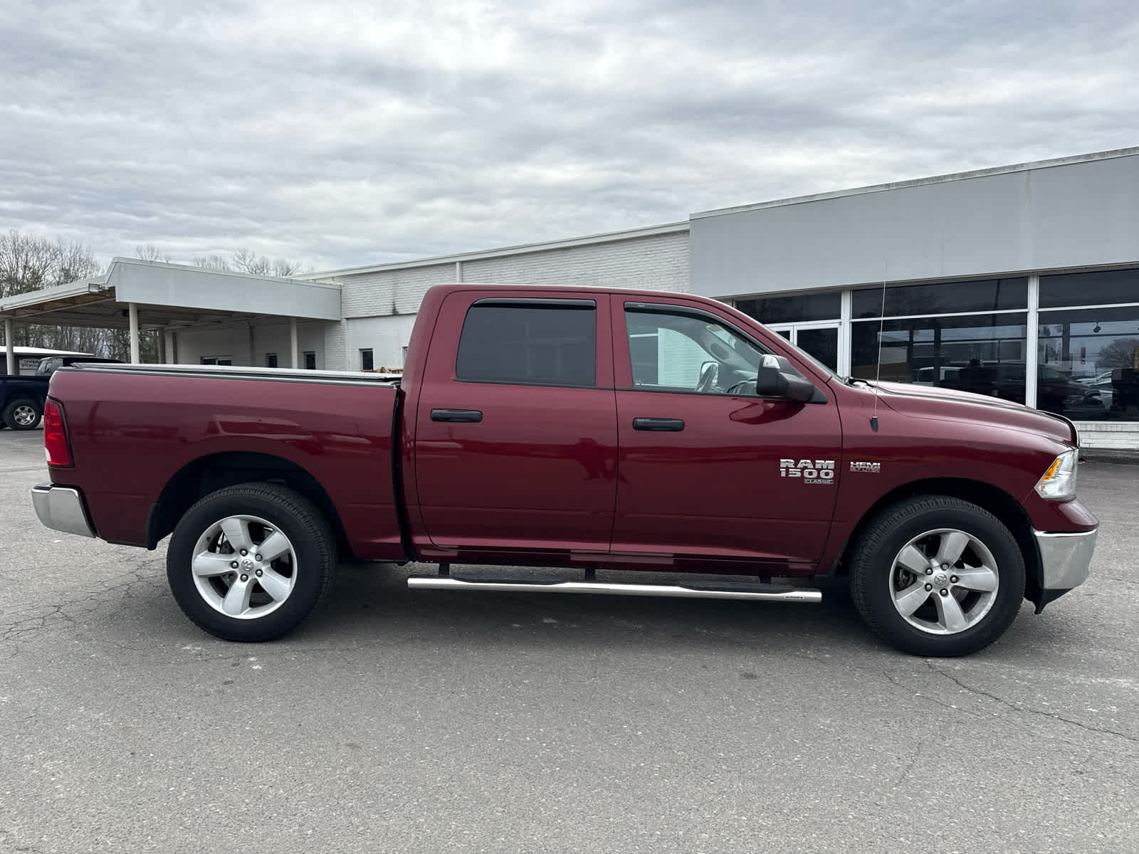 2023 RAM 1500 Classic Tradesman Crew Cab 4x4 5'7' Box