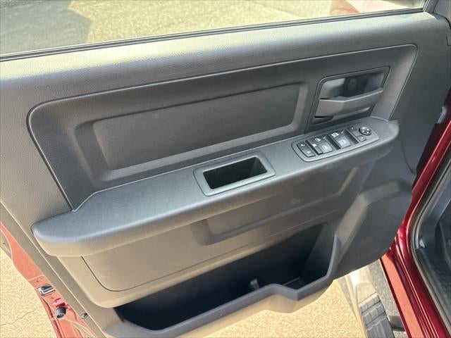 2023 RAM 1500 Classic Tradesman Crew Cab 4x4 5'7' Box