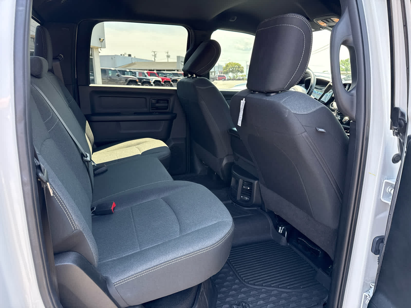 2021 RAM 2500 Tradesman Crew Cab 4x4 6'4' Box