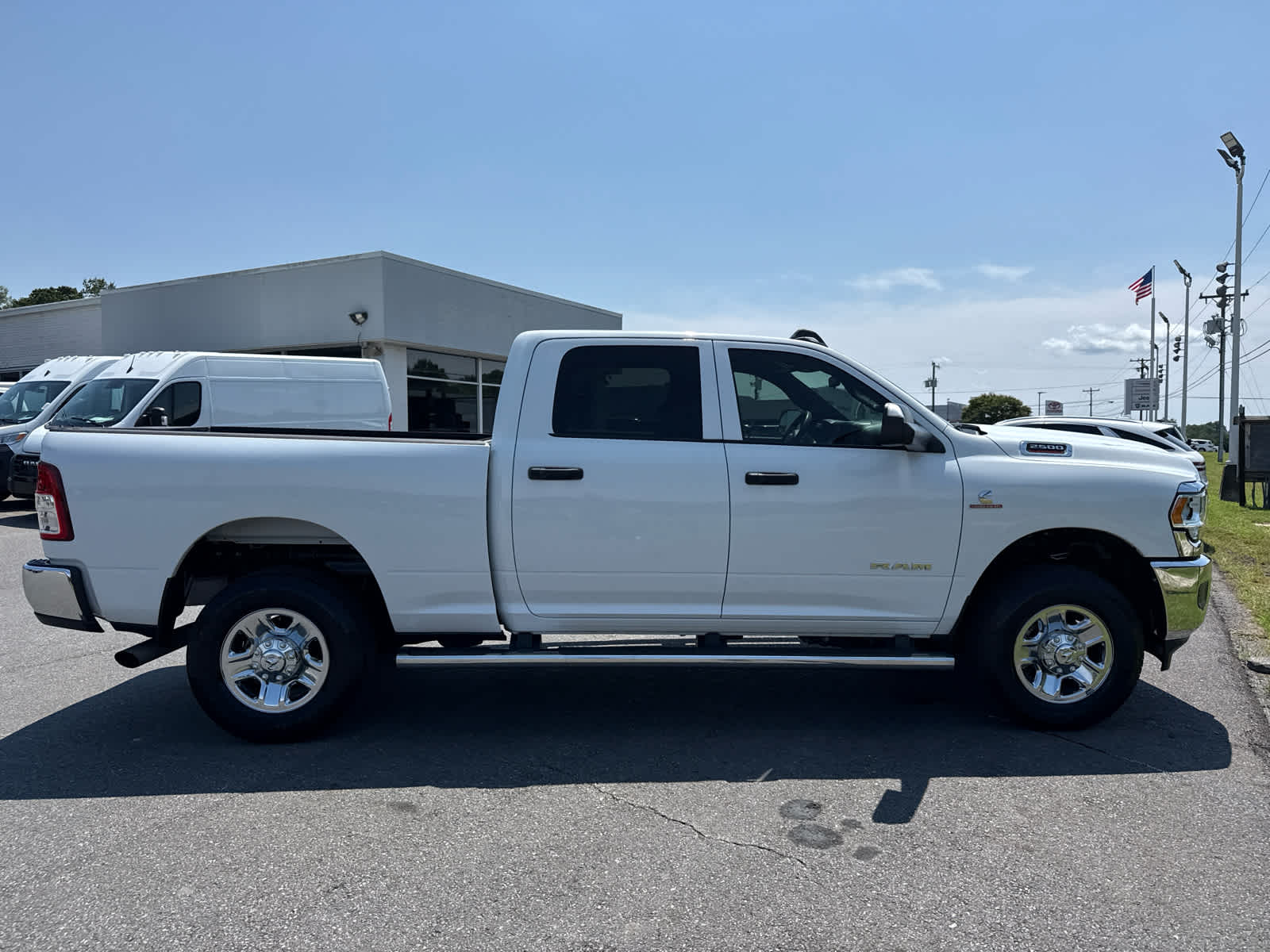 2021 RAM 2500 Tradesman Crew Cab 4x4 6'4' Box