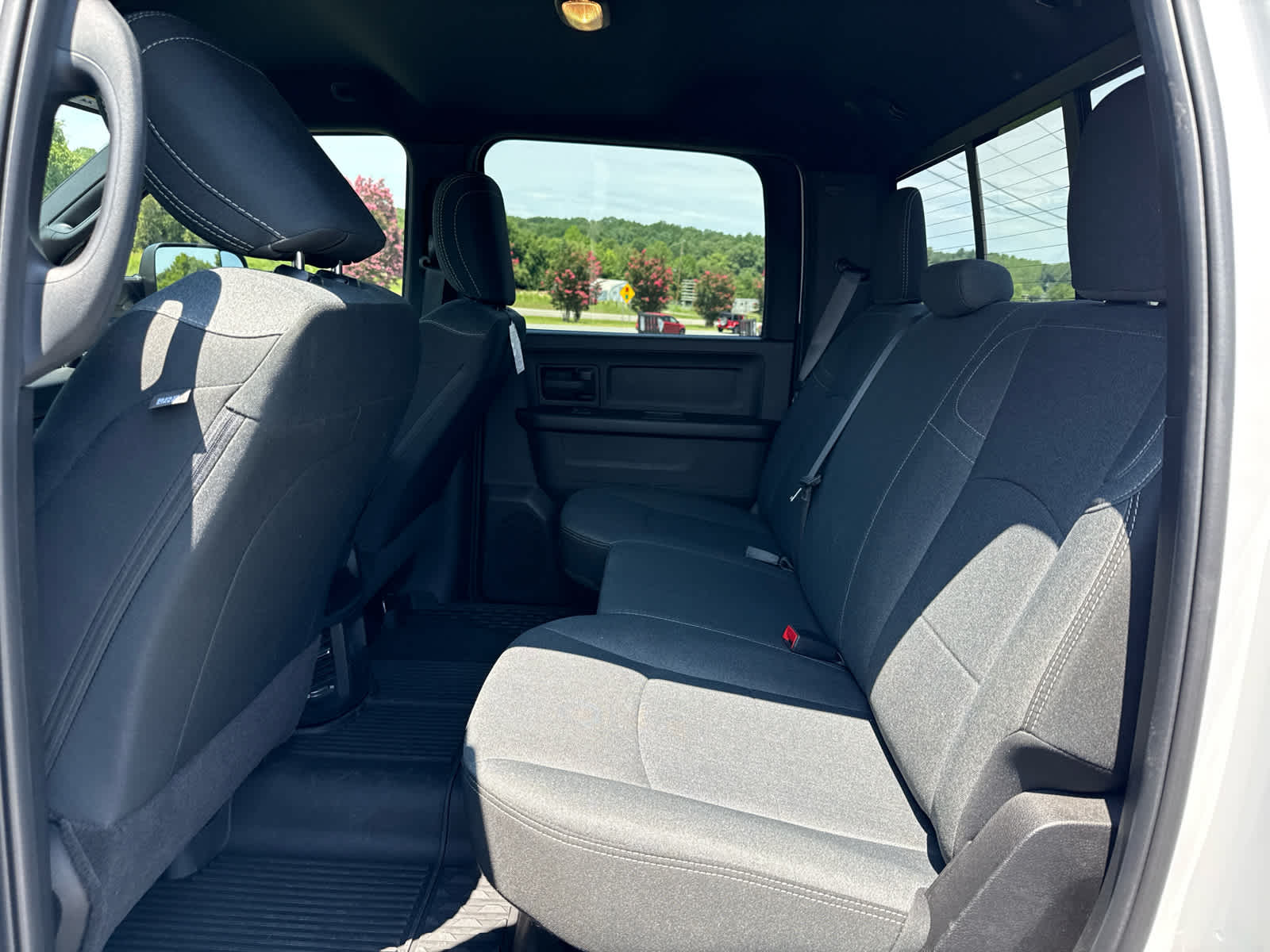 2021 RAM 2500 Tradesman Crew Cab 4x4 6'4' Box