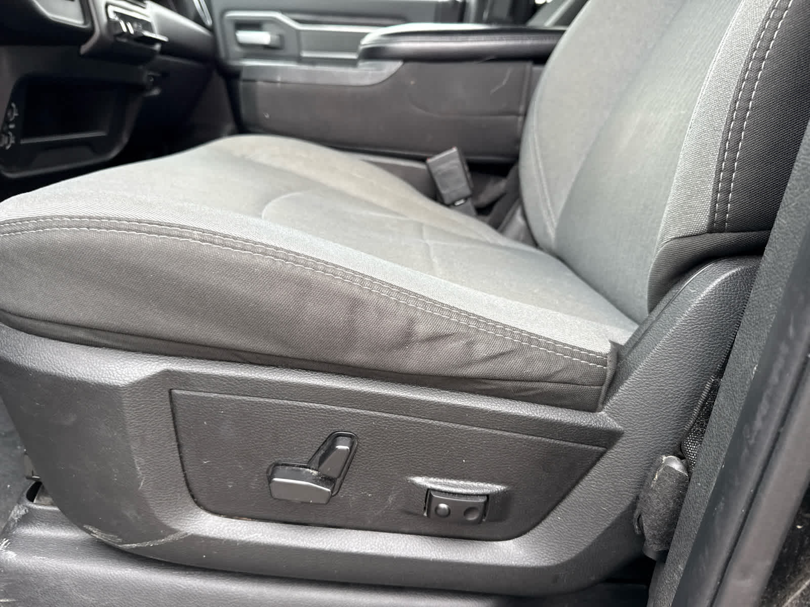 2023 RAM 2500 Big Horn Crew Cab 4x4 6'4' Box