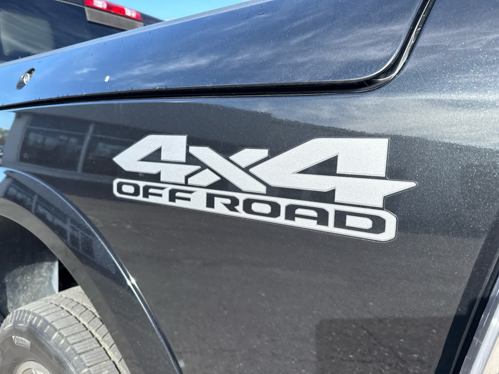 2018 RAM 2500 Laramie Crew Cab 4x4 6'4' Box