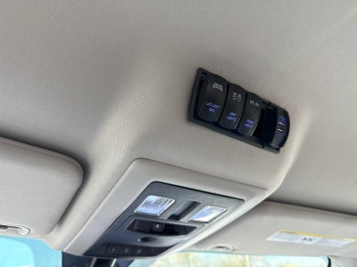 2018 RAM 2500 Laramie Crew Cab 4x4 6'4' Box