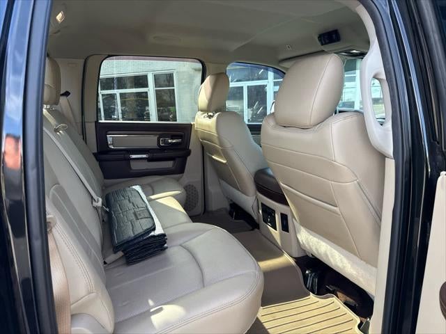 2018 RAM 2500 Laramie Crew Cab 4x4 6'4' Box