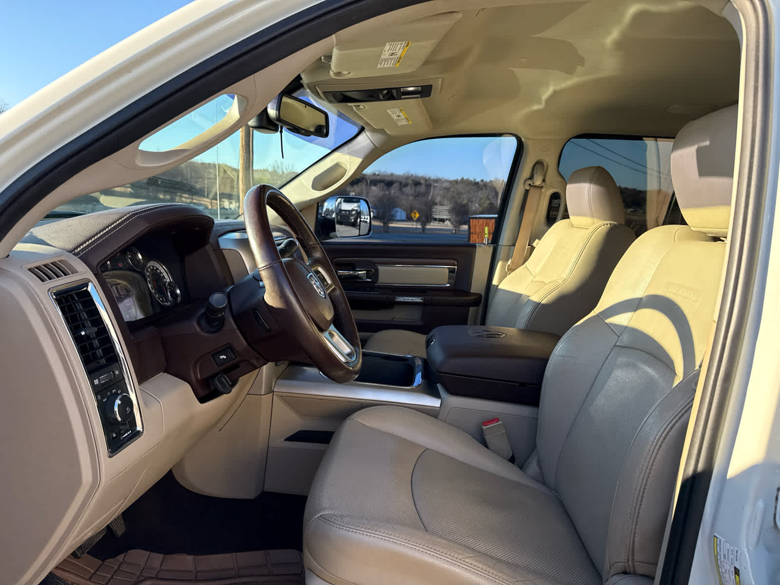 2017 RAM 2500 Laramie Mega Cab 4x4 6'4' Box