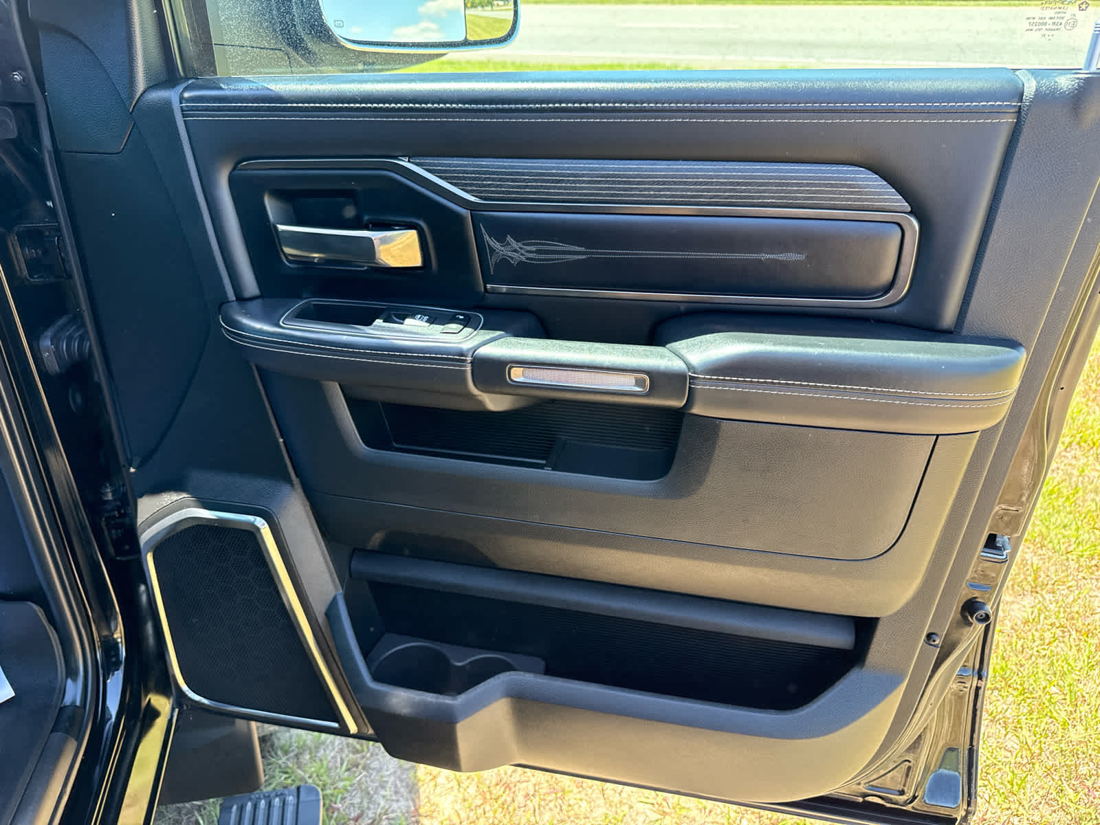 2021 RAM 2500 Limited Mega Cab 4x4 6'4' Box