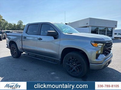 2023 Chevrolet Silverado 1500 4WD Crew Cab Short Bed Custom