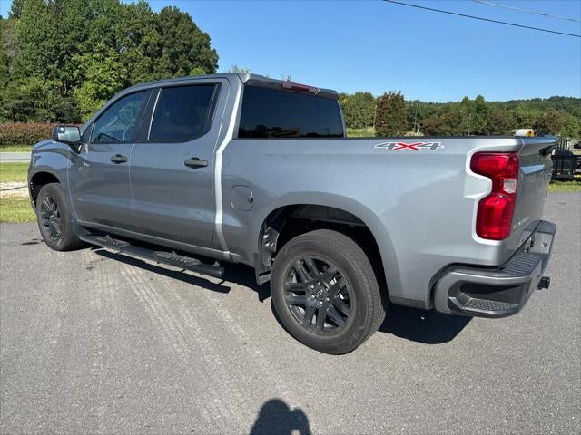 2023 Chevrolet Silverado 1500 4WD Crew Cab Short Bed Custom