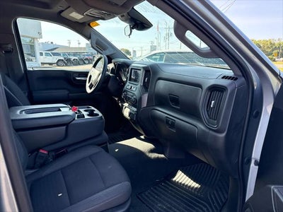 2023 Chevrolet Silverado 1500 4WD Crew Cab Short Bed Custom