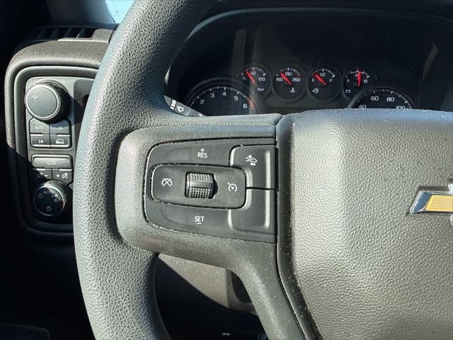 2023 Chevrolet Silverado 1500 4WD Crew Cab Short Bed Custom