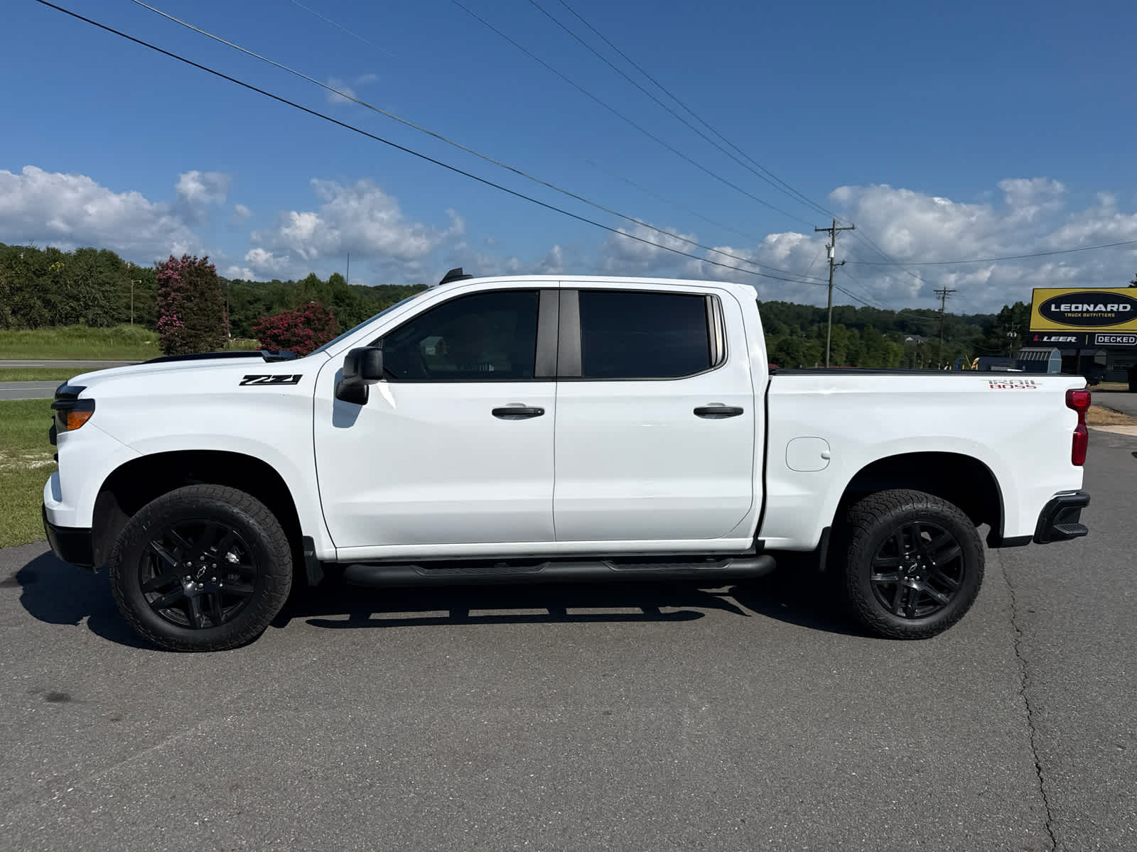 2024 Chevrolet Silverado 1500 4WD Crew Cab Short Bed Custom Trail Boss