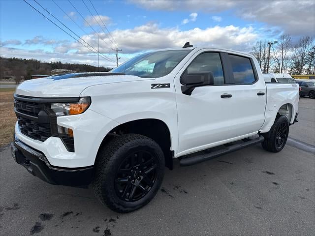 2024 Chevrolet Silverado 1500 4WD Crew Cab Short Bed Custom Trail Boss