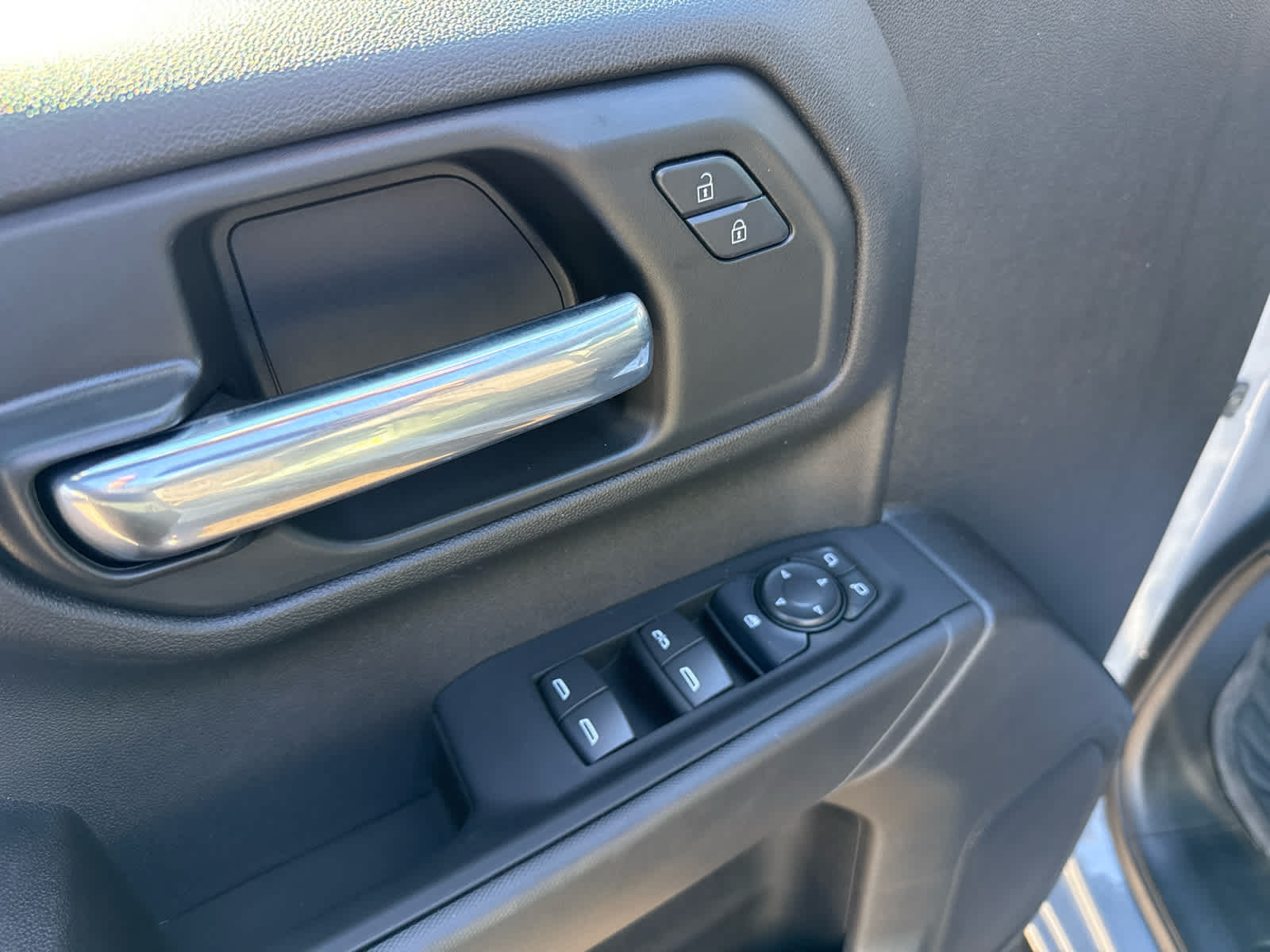 2025 Chevrolet Silverado 1500 4WD Crew Cab Short Bed Custom Trail Boss