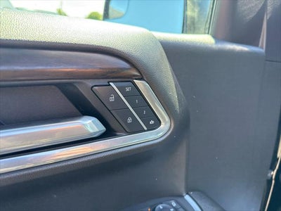 2025 GMC Sierra 1500 2WD Crew Cab Short Box SLT