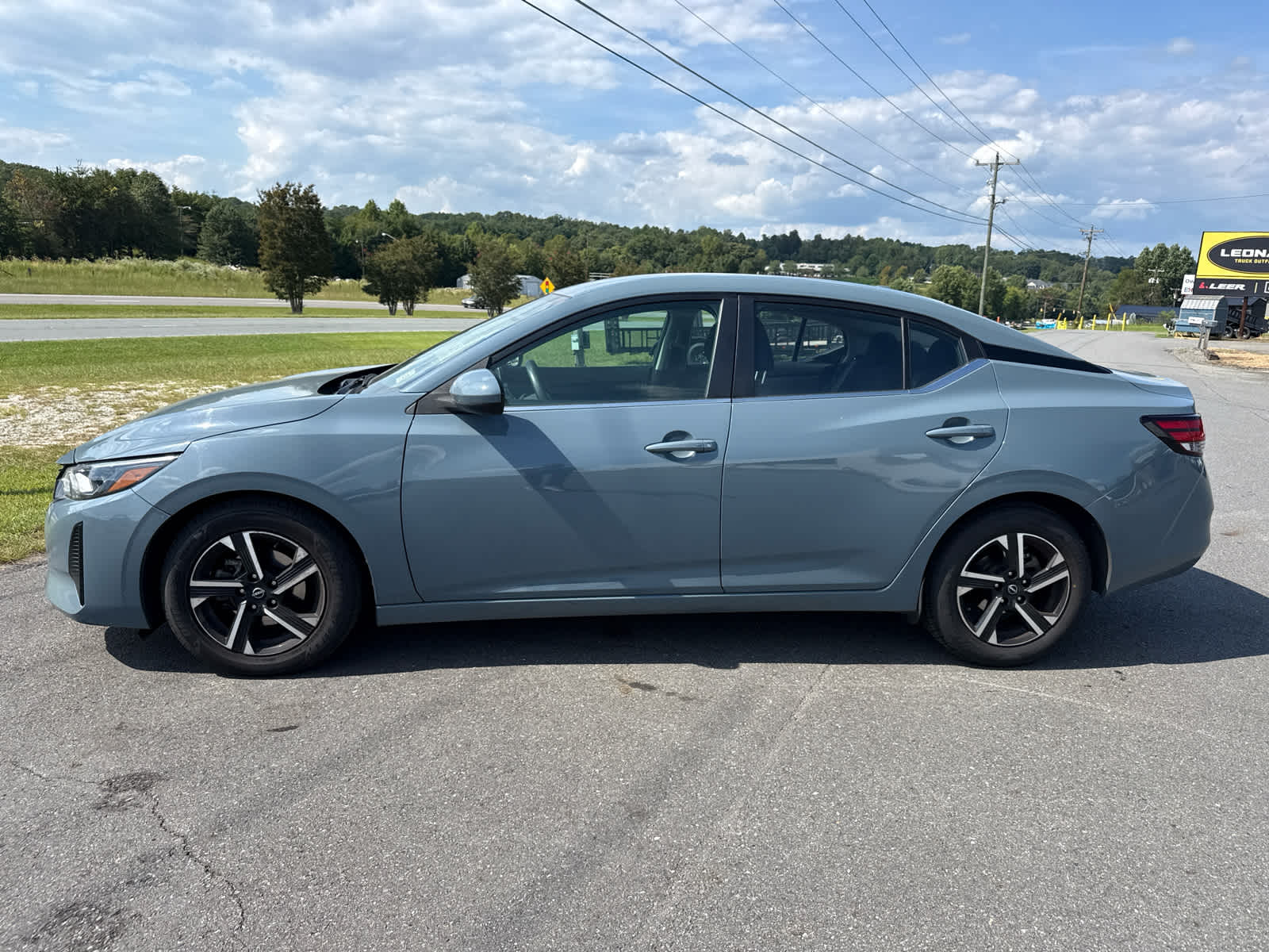 2024 Nissan Sentra SV Xtronic CVT