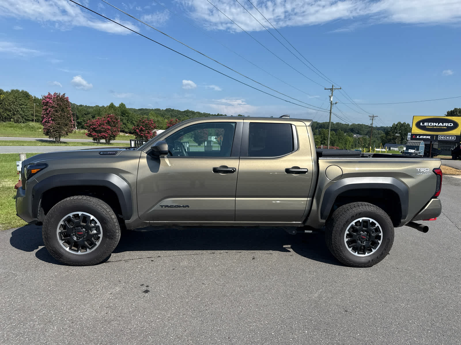 2025 Toyota Tacoma Hybrid TRD Off Road
