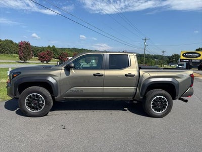 2025 Toyota Tacoma Hybrid TRD Off Road