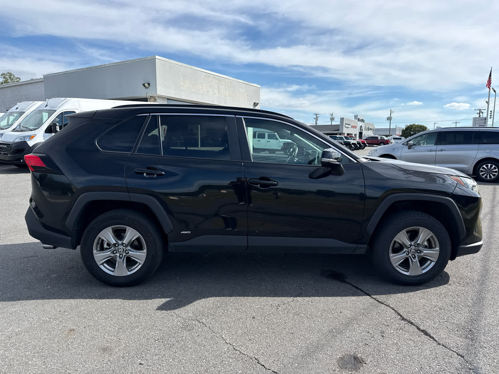 2025 Toyota RAV4 Hybrid XLE