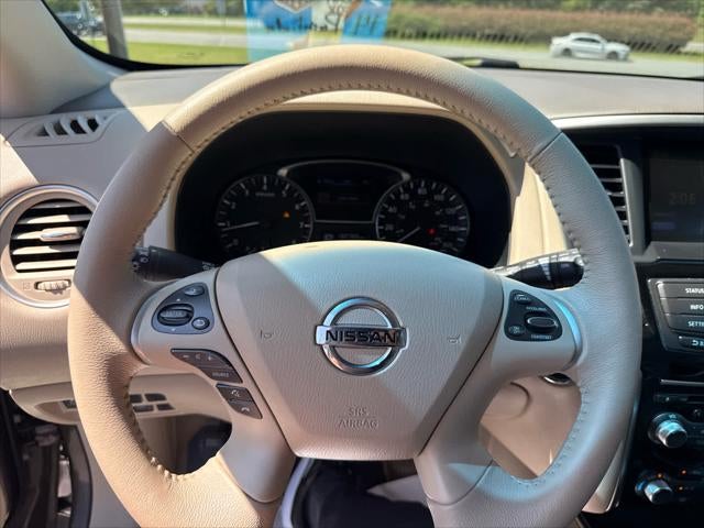 2014 Nissan Pathfinder SV