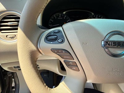 2014 Nissan Pathfinder SV