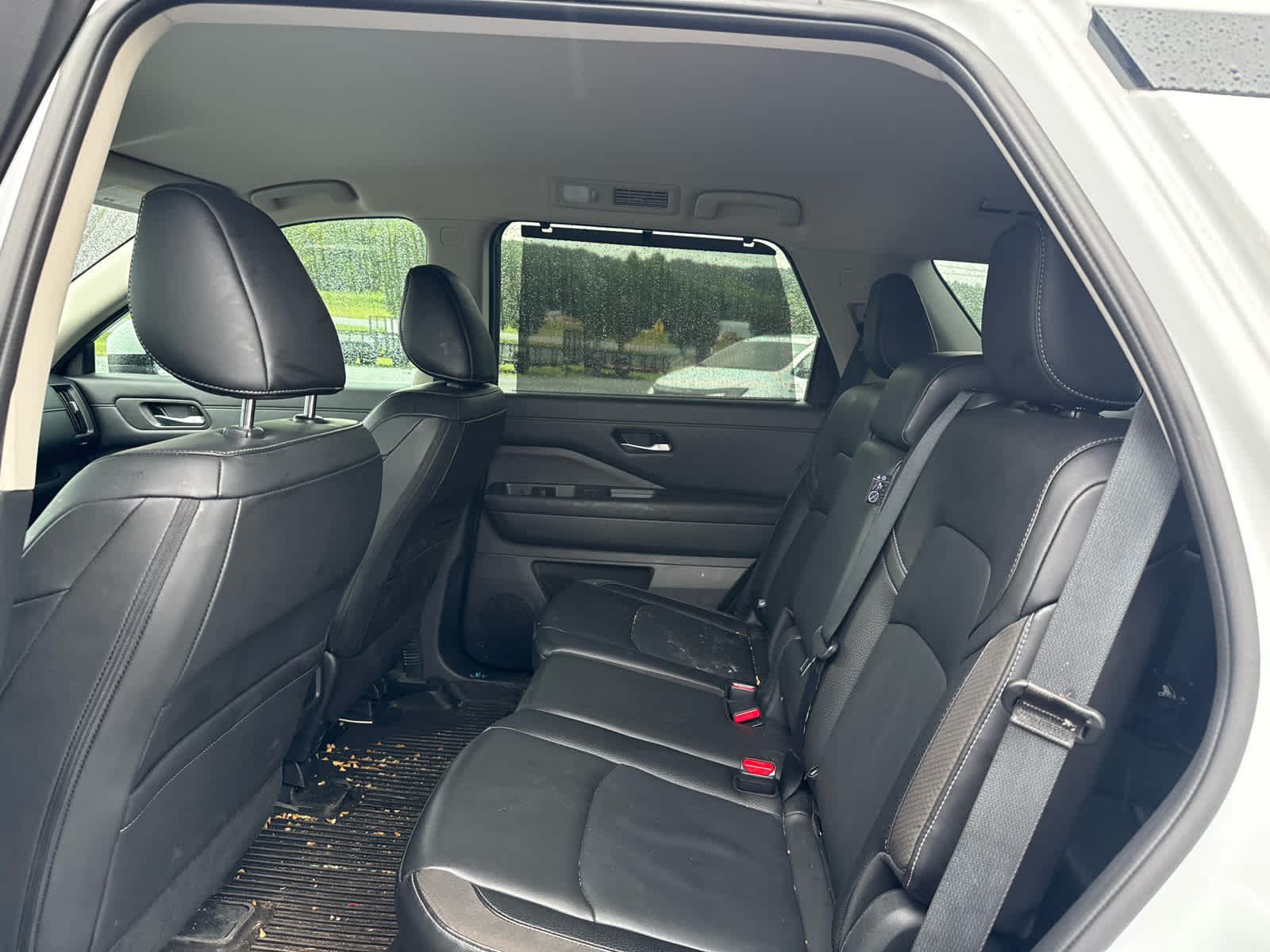 2025 Nissan Pathfinder SL FWD