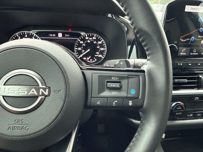 2025 Nissan Pathfinder SL FWD
