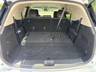 2025 Nissan Pathfinder SL FWD