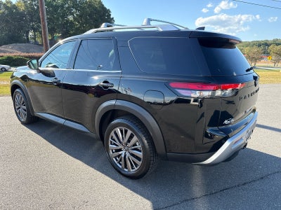 2023 Nissan Pathfinder SL 4WD