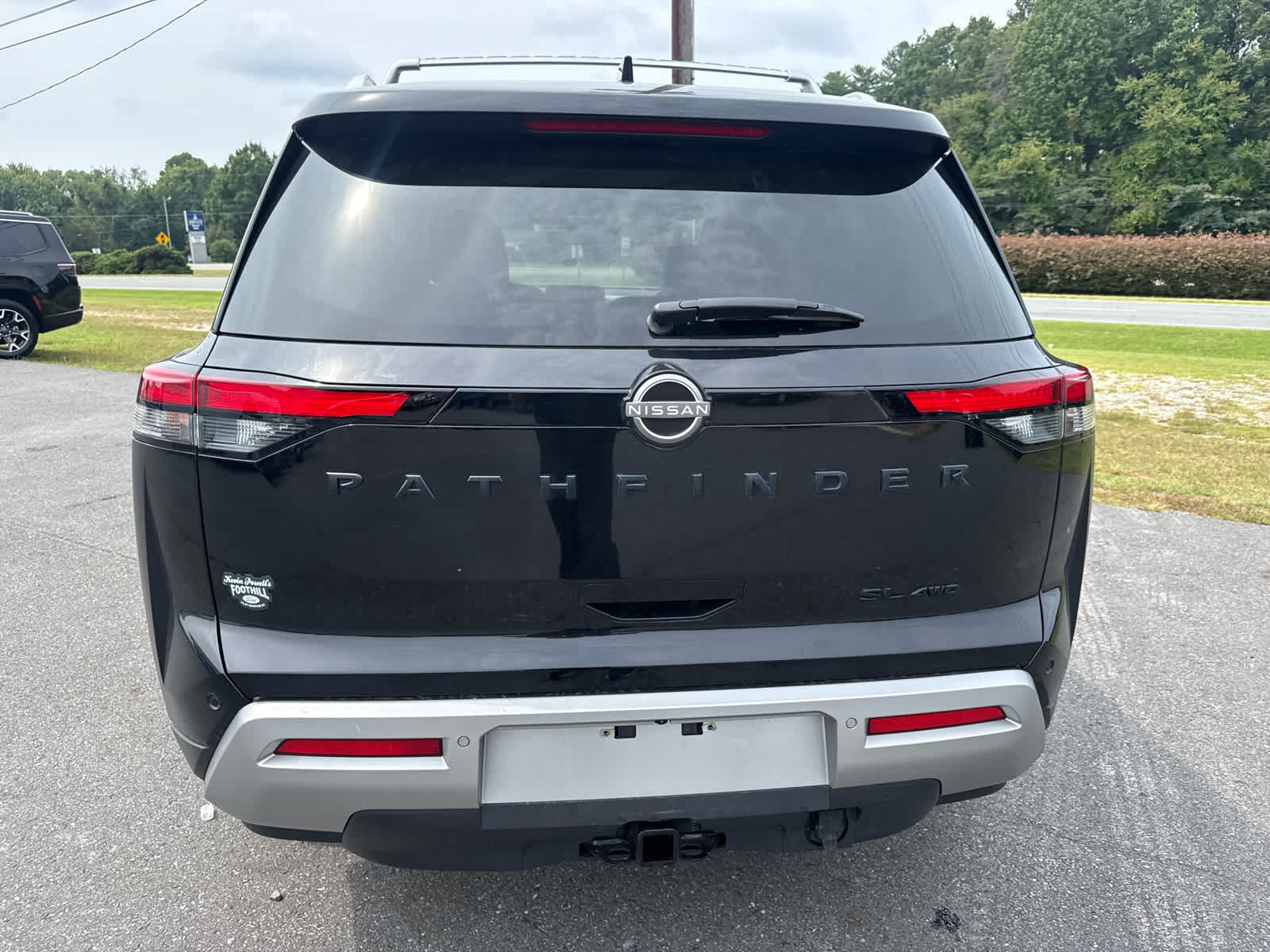 2023 Nissan Pathfinder SL 4WD