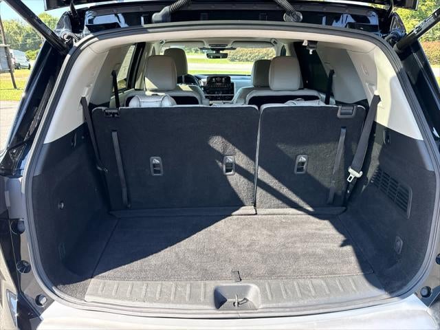 2023 Nissan Pathfinder SL 4WD