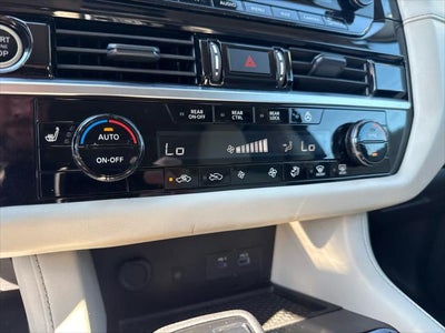 2023 Nissan Pathfinder SL 4WD