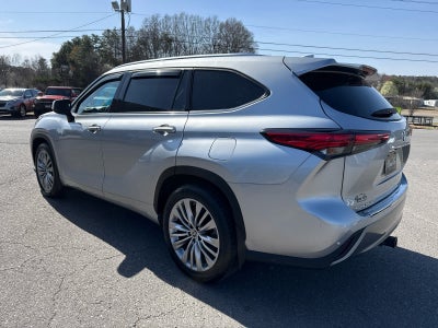 2022 Toyota Highlander Platinum