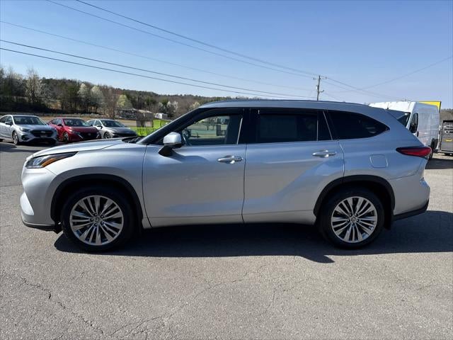 2022 Toyota Highlander Platinum