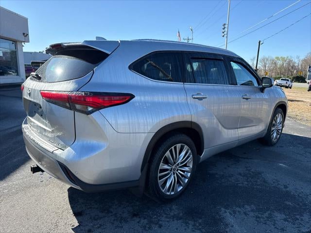 2022 Toyota Highlander Platinum