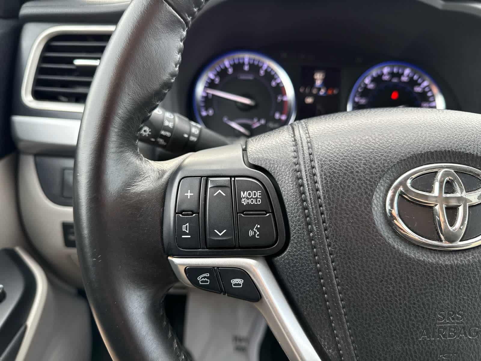 2014 Toyota Highlander XLE V6