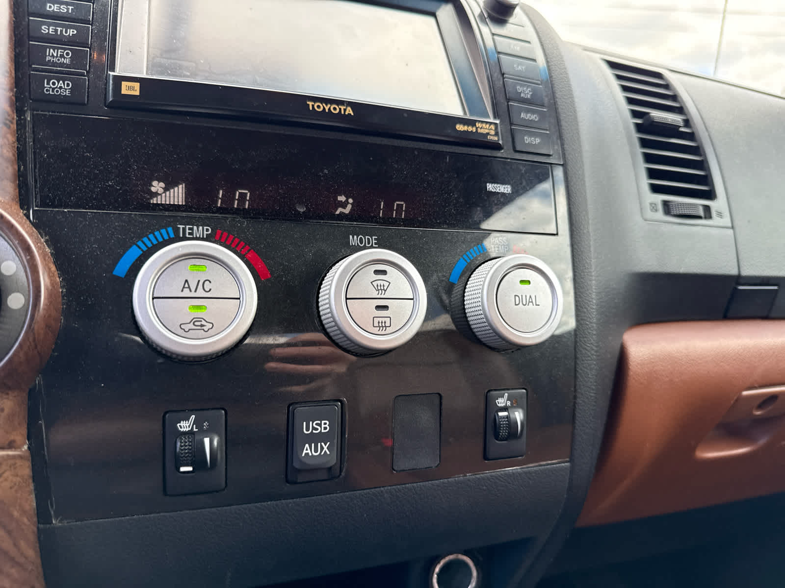 2010 Toyota Tundra LTD