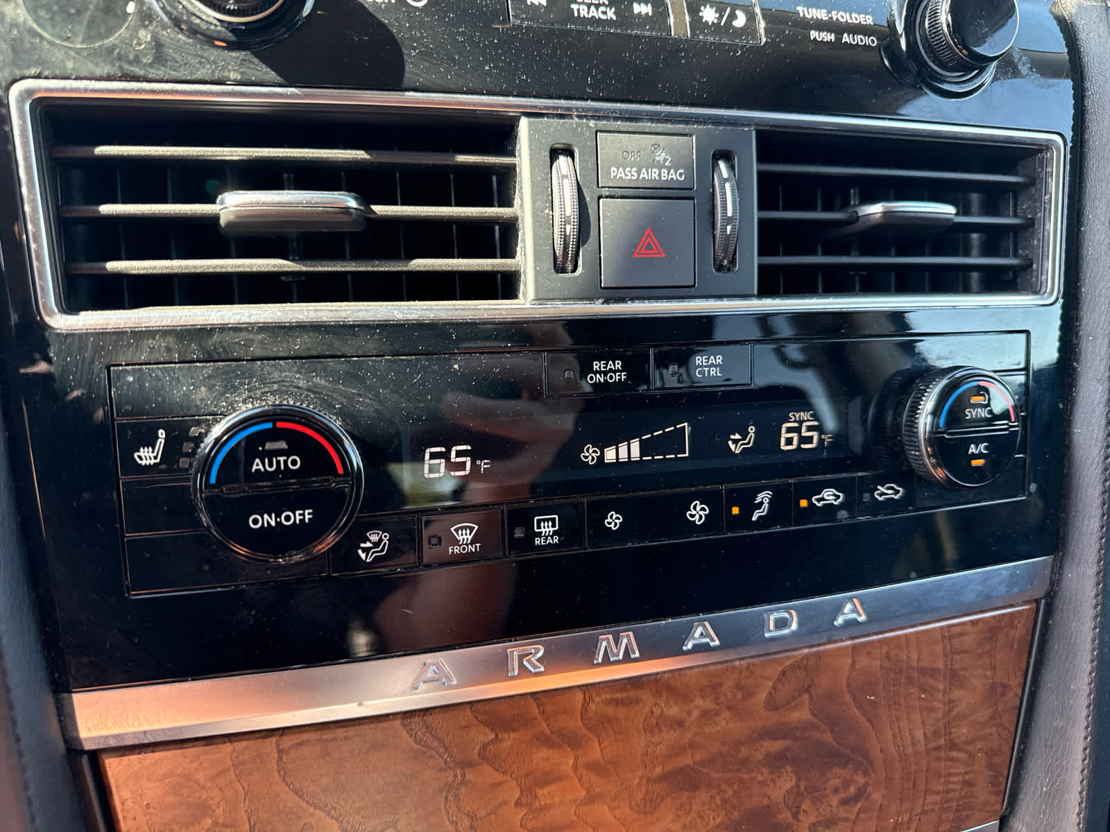 2024 Nissan Armada SL 4WD