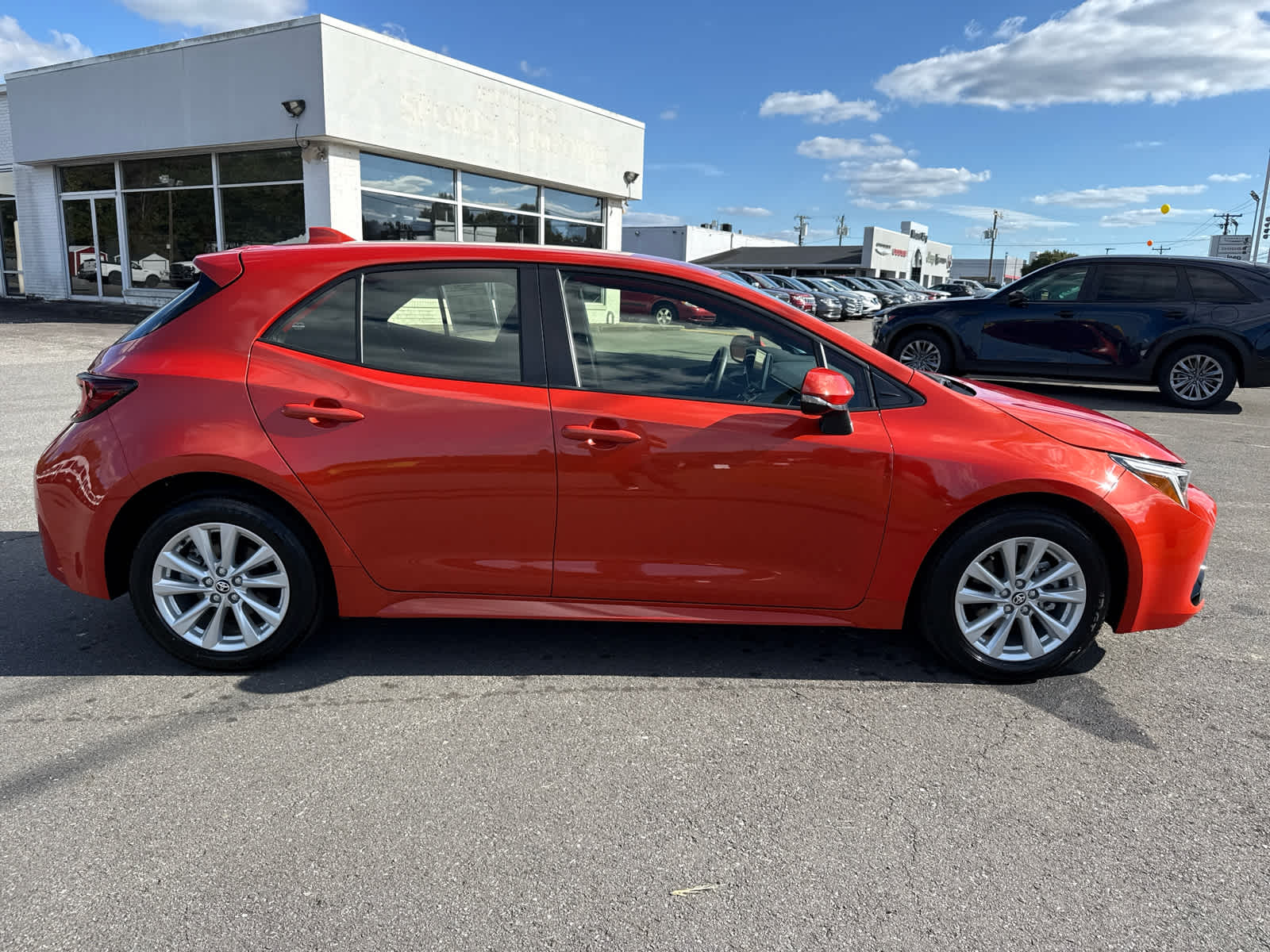 2025 Toyota Corolla Hatchback SE