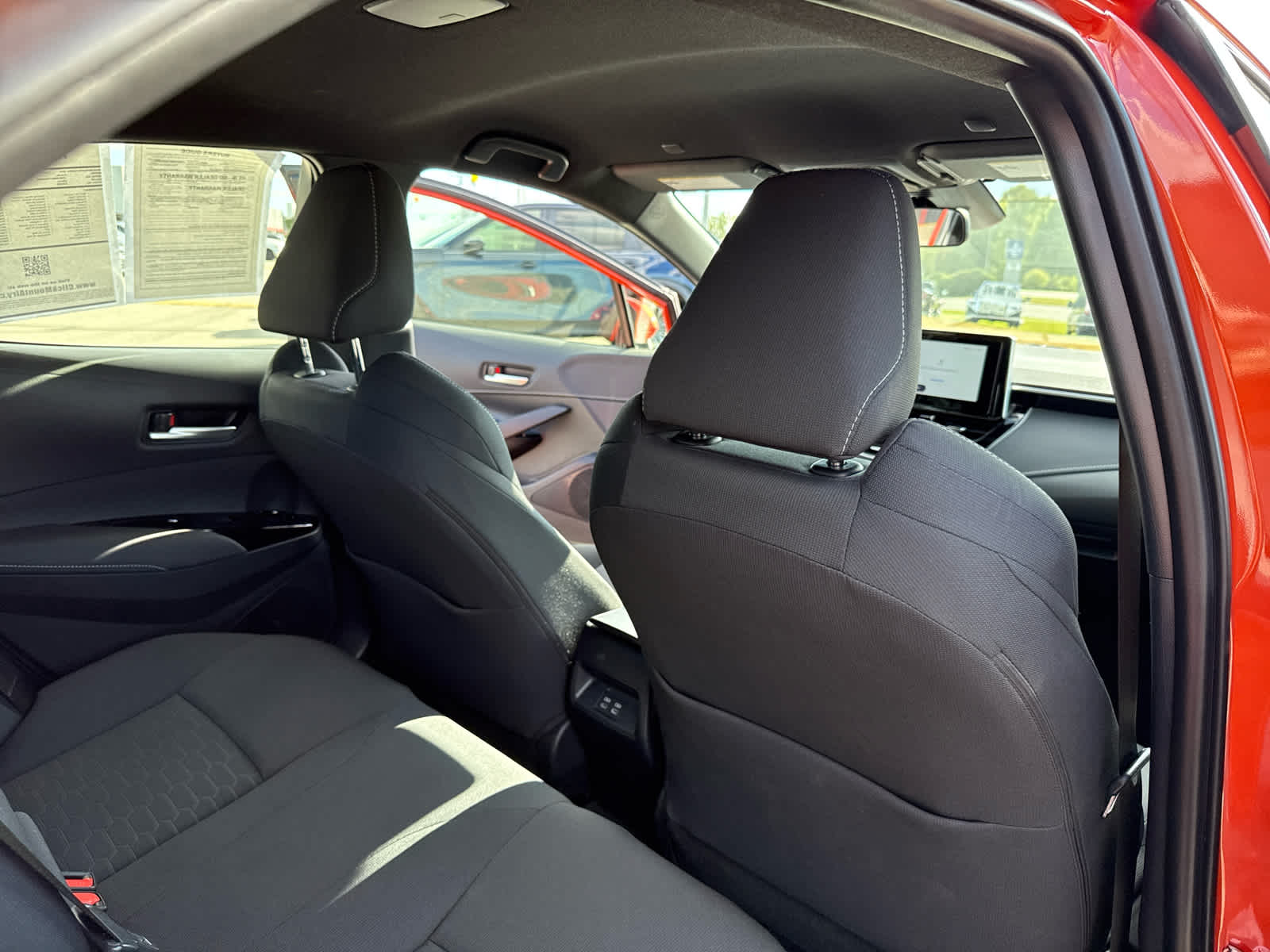 2025 Toyota Corolla Hatchback SE