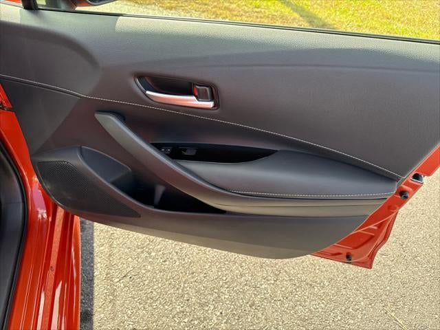 2025 Toyota Corolla Hatchback SE